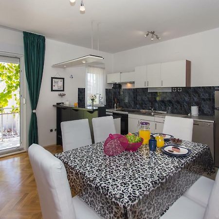 Apartment Mate Kastela Exterior photo